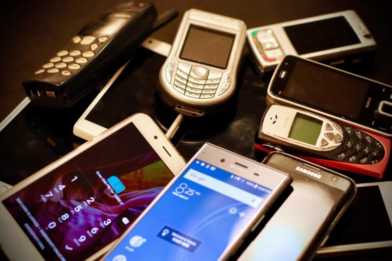How to Choose the Right Phone for Your Needs
